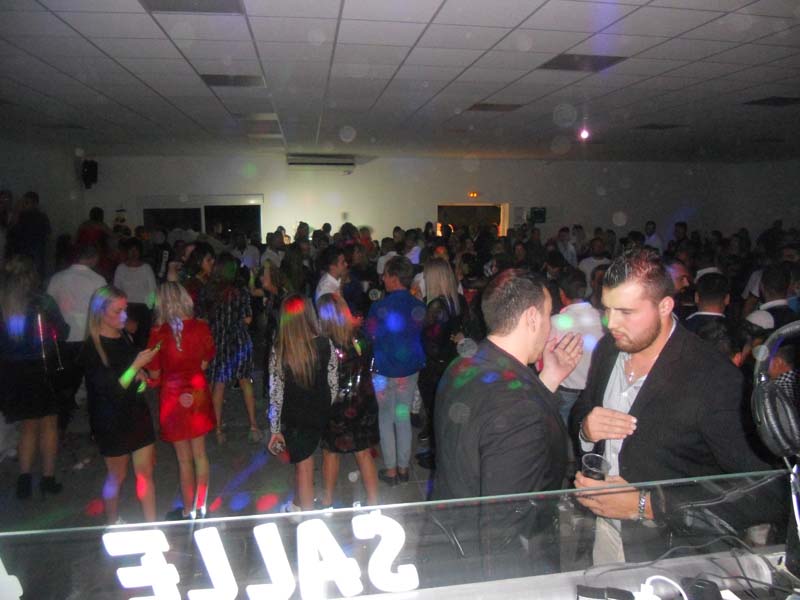 Salle Helena_30800 SAINT GILLES_22